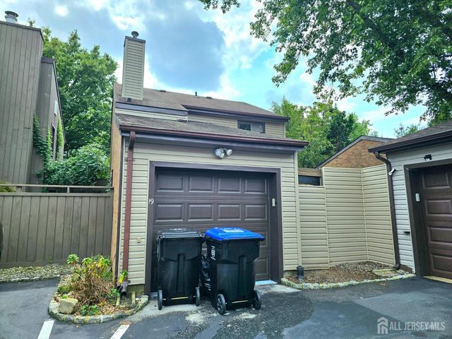 19 Sheffield Court, East Brunswick, NJ 08816