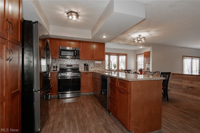 5459 Oak Ridge Drive, Willoughby, OH 44094