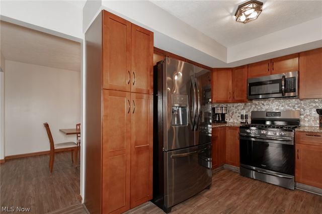 5459 Oak Ridge Drive, Willoughby, OH 44094