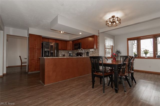 5459 Oak Ridge Drive, Willoughby, OH 44094