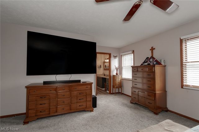 5459 Oak Ridge Drive, Willoughby, OH 44094