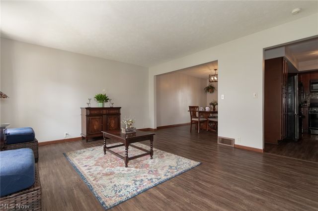 5459 Oak Ridge Drive, Willoughby, OH 44094