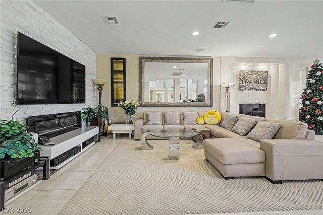 46 Gulf Stream Court, Las Vegas, NV 89113