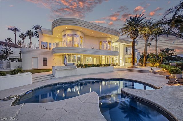 46 Gulf Stream Court, Las Vegas, NV 89113