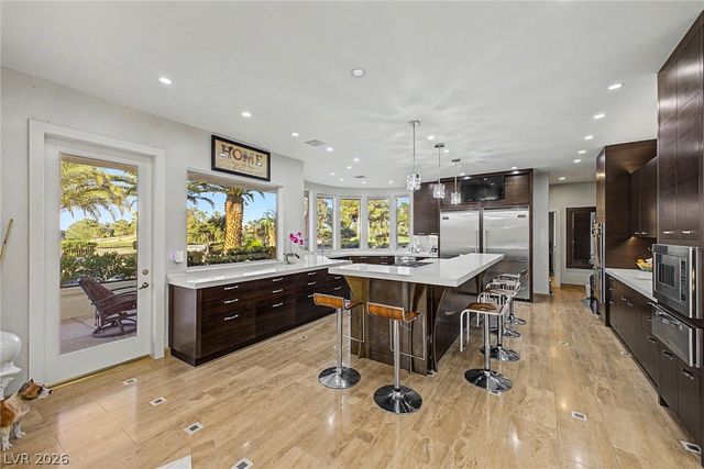 46 Gulf Stream Court, Las Vegas, NV 89113