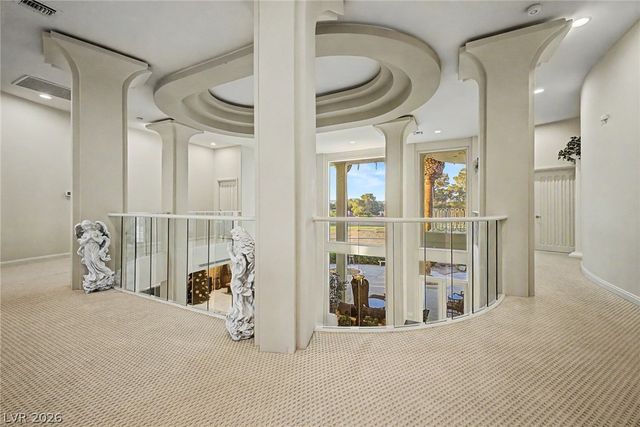 46 Gulf Stream Court, Las Vegas, NV 89113