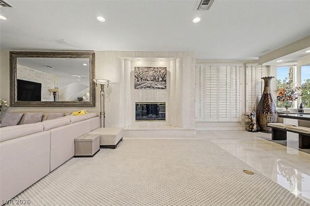 46 Gulf Stream Court, Las Vegas, NV 89113
