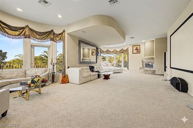 46 Gulf Stream Court, Las Vegas, NV 89113