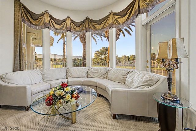 46 Gulf Stream Court, Las Vegas, NV 89113