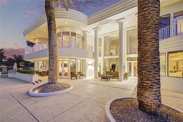 46 Gulf Stream Court, Las Vegas, NV 89113