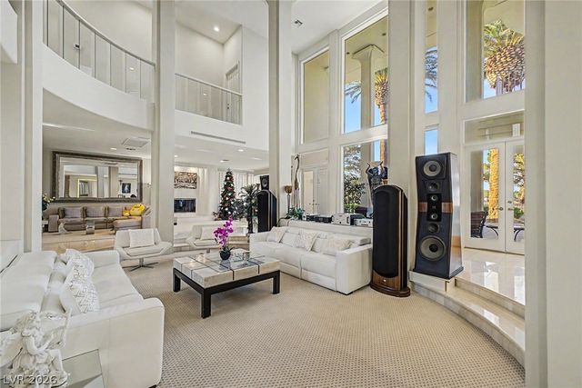 46 Gulf Stream Court, Las Vegas, NV 89113