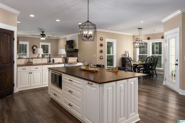 14052 COUNTY ROAD 51, Jemison, AL 35085