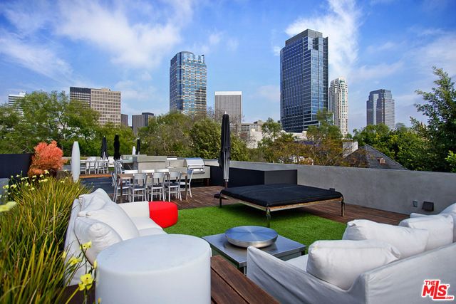 1849 FOX HILLS Drive UNO, Los Angeles, CA 90025