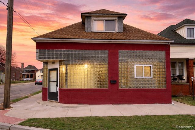 11603 Klinger Street, Hamtramck, MI 48212