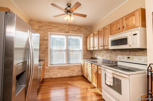 11603 Klinger Street, Hamtramck, MI 48212