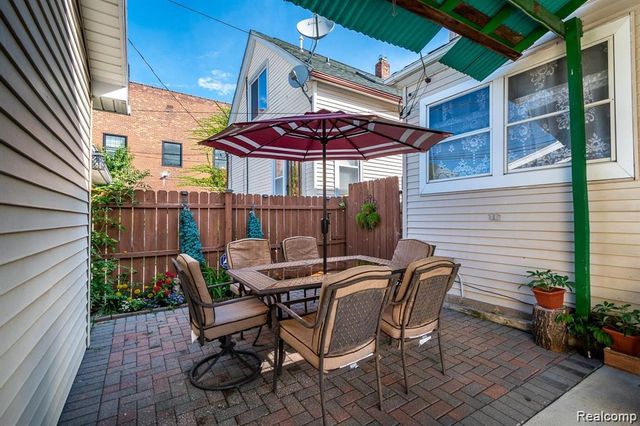 11603 Klinger Street, Hamtramck, MI 48212