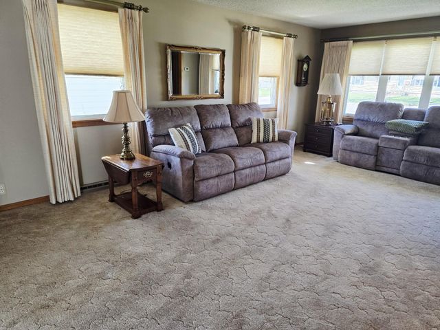 1920 3rd Avenue SE, Austin, MN 55912