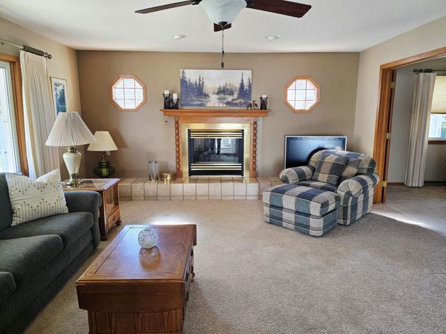 1920 3rd Avenue SE, Austin, MN 55912