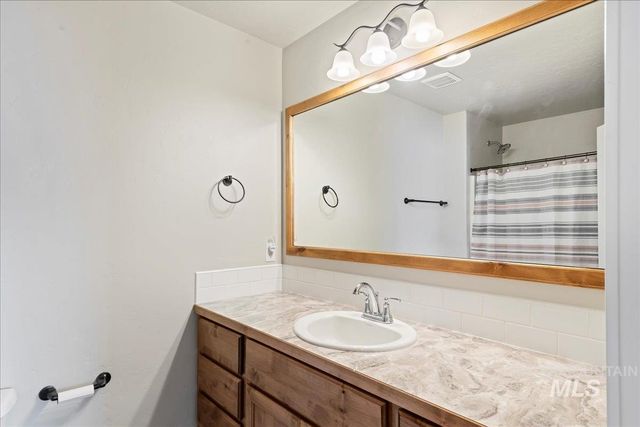 6091 E Path, Nampa, ID 83687