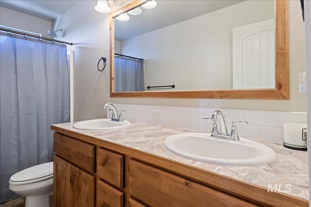 6091 E Path, Nampa, ID 83687