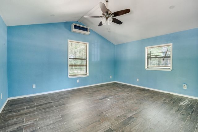 1525 Rs County Road 1490, Point, TX 75472