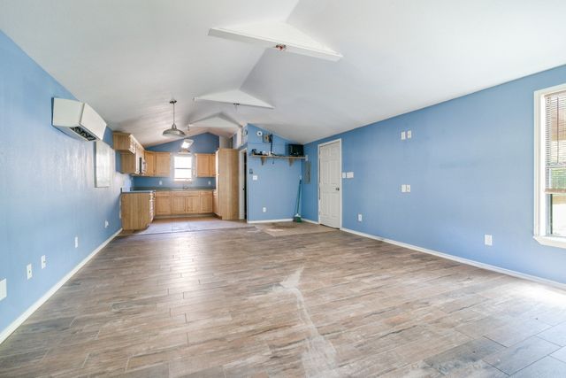 1525 Rs County Road 1490, Point, TX 75472