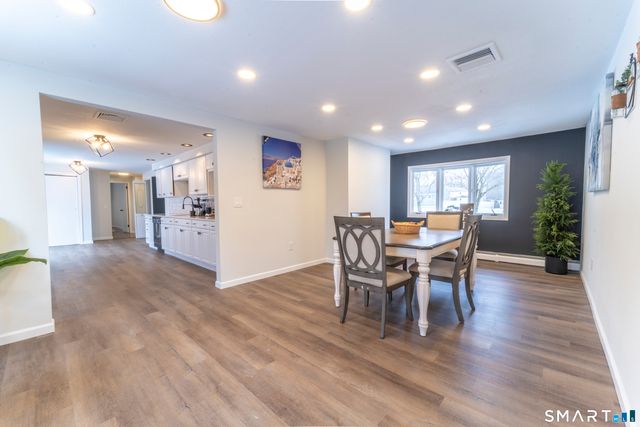 97 University Avenue, East Hartford, CT 06108