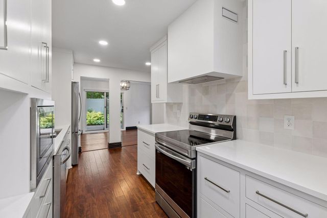 17640 Breconwood Road, Minnetonka, MN 55391