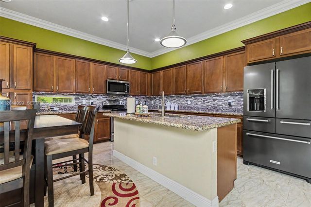 4200 Key Lime Blvd, Boynton Beach, FL 33436