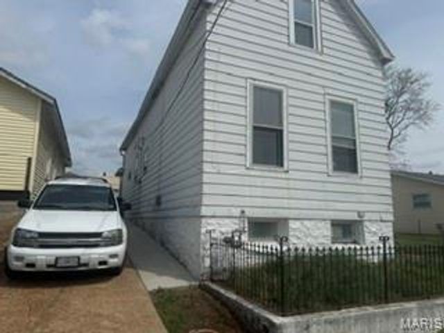 125 E Etta Avenue, St Louis, MO 63125