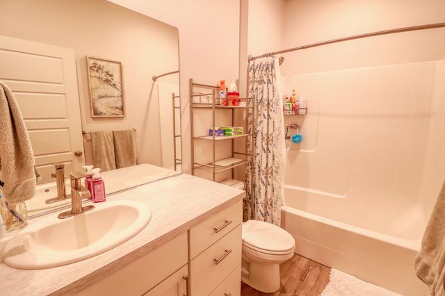 12021 N Haven St, Mead, WA 99021