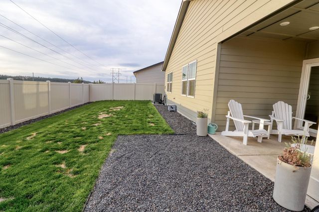 12021 N Haven St, Mead, WA 99021