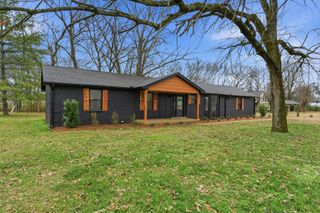 421 Clifton Dr, Goodlettsville, TN 37072