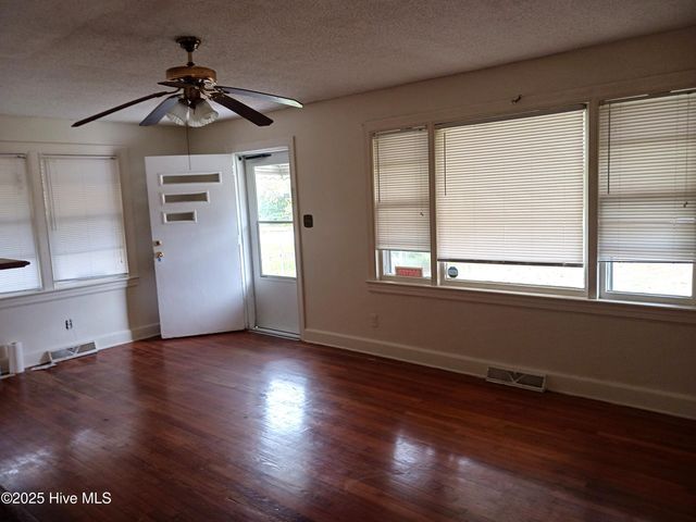 5004 Ward Boulevard, Wilson, NC 27893