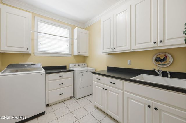 201 Foxcroft Lane, Winterville, NC 28590