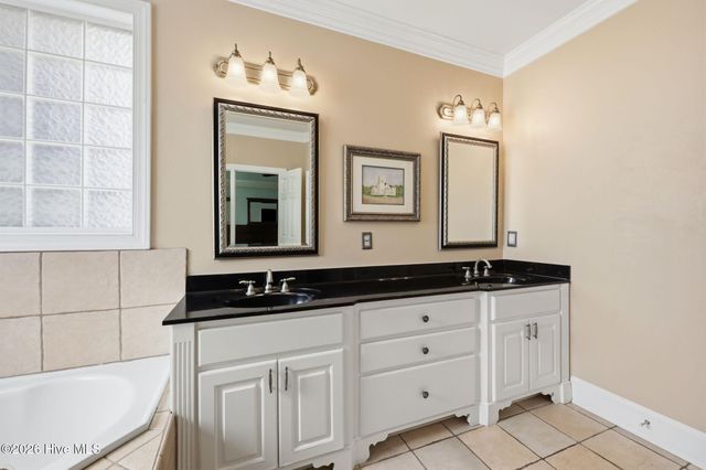 201 Foxcroft Lane, Winterville, NC 28590