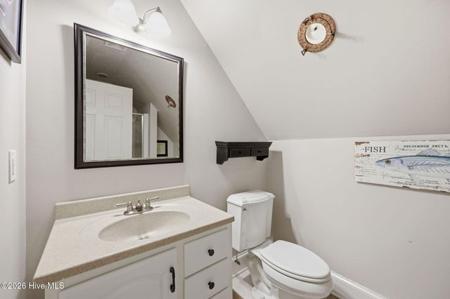 201 Foxcroft Lane, Winterville, NC 28590