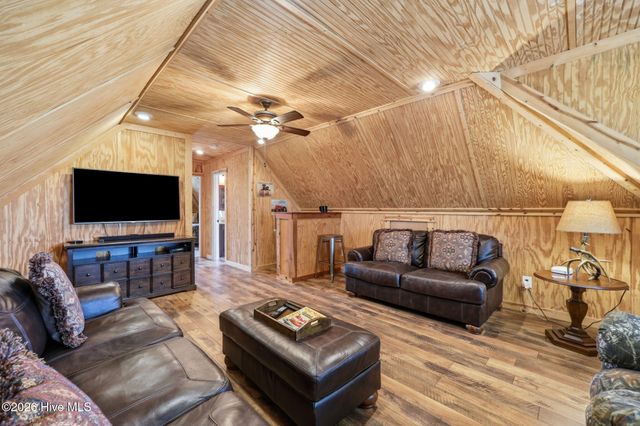 201 Foxcroft Lane, Winterville, NC 28590