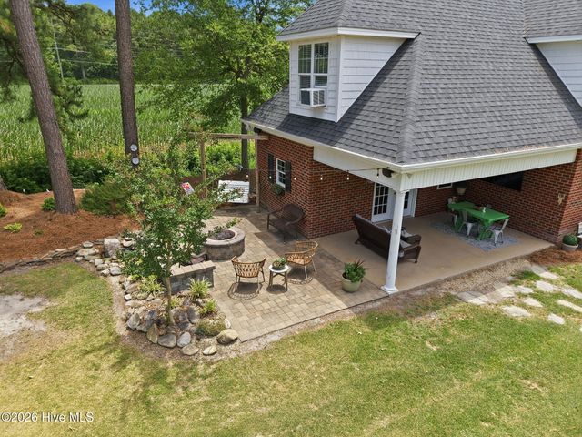 201 Foxcroft Lane, Winterville, NC 28590