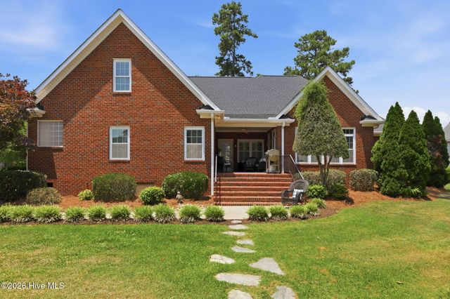 201 Foxcroft Lane, Winterville, NC 28590