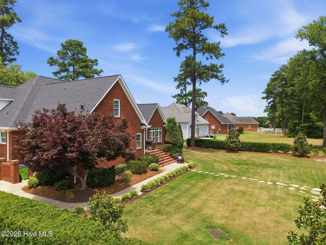 201 Foxcroft Lane, Winterville, NC 28590