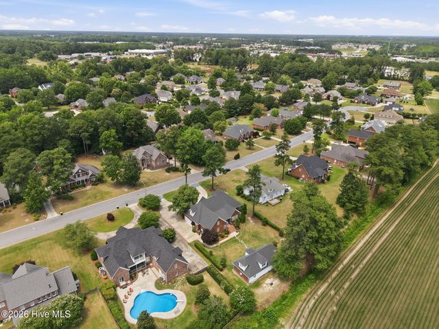 201 Foxcroft Lane, Winterville, NC 28590