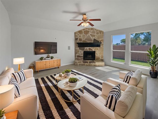 117 Independence Trail, Forney, TX 75126