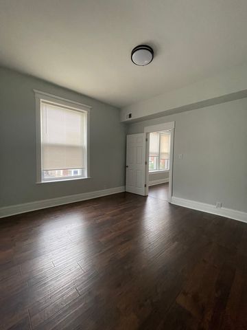916 W 68th Street 2W, Chicago, IL 60621