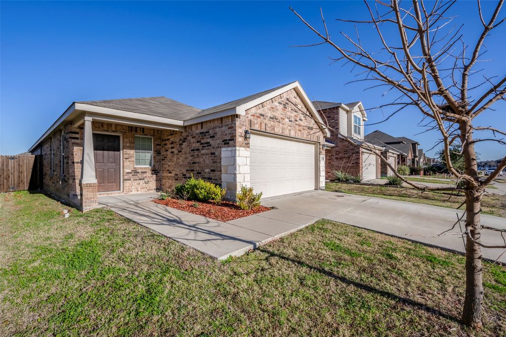 1062 Spofford Drive, Forney, TX 75126