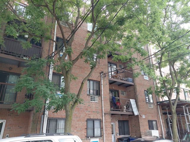 724 E 221st Street 2A, Bronx, NY 10467