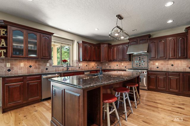 3010 S Glacier Bay Way, Meridian, ID 83642