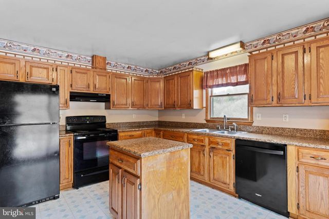 19882 EARNHARDT DR, Three Springs, PA 17264