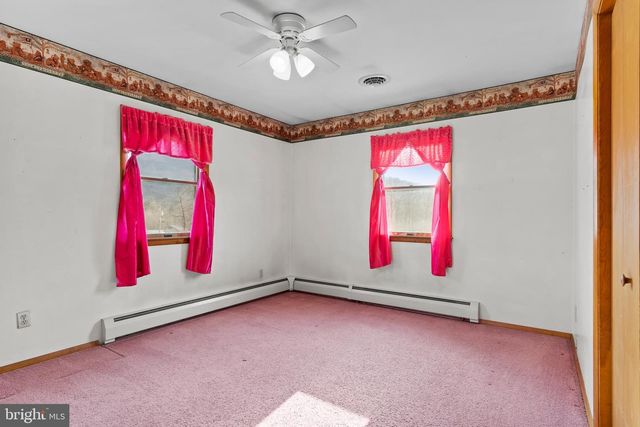 19882 EARNHARDT DR, Three Springs, PA 17264