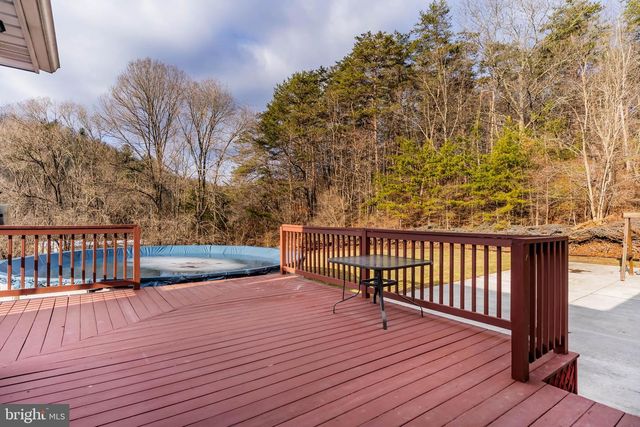 19882 EARNHARDT DR, Three Springs, PA 17264